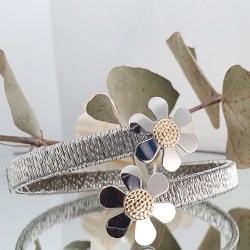 PULSERA ACERO Y ORO MARGARITAS